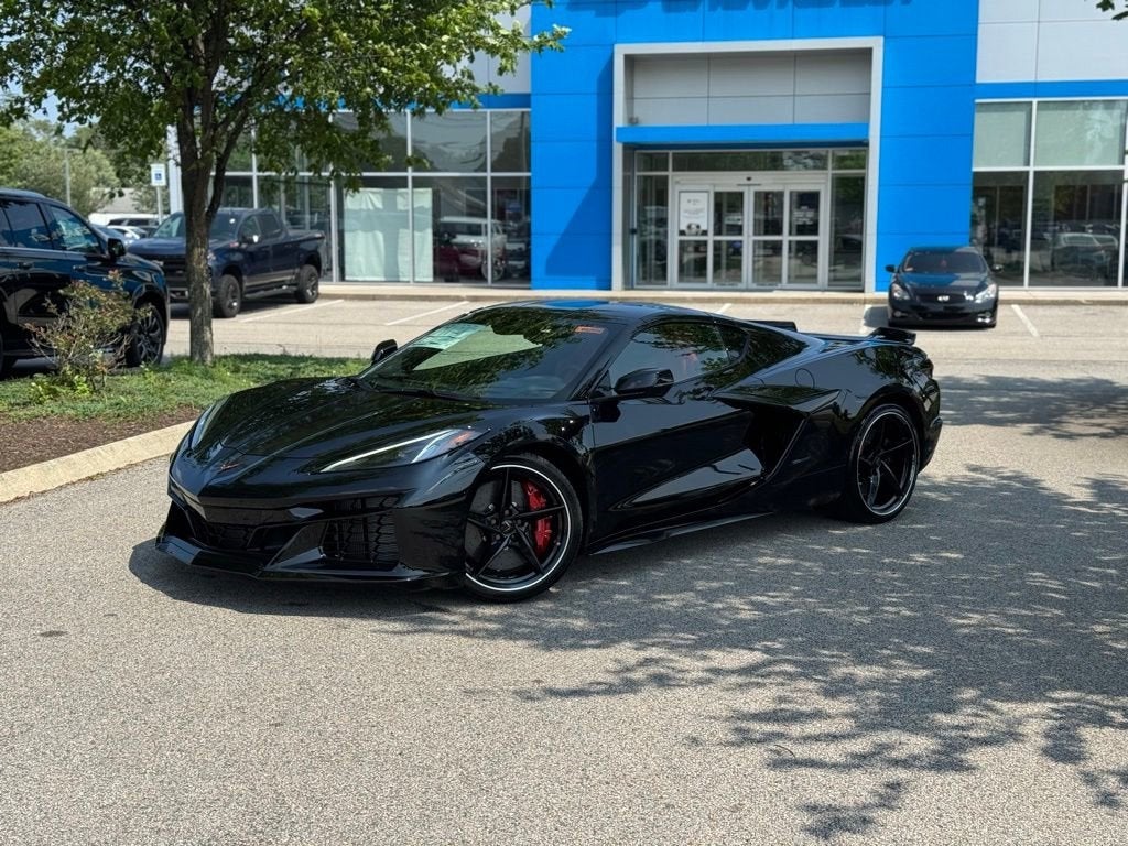 2025 Chevrolet Corvette E-Ray 1LZ