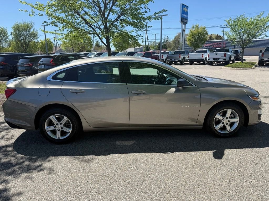 2022 Chevrolet Malibu LS