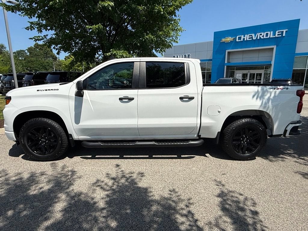 2024 Chevrolet Silverado 1500 Custom