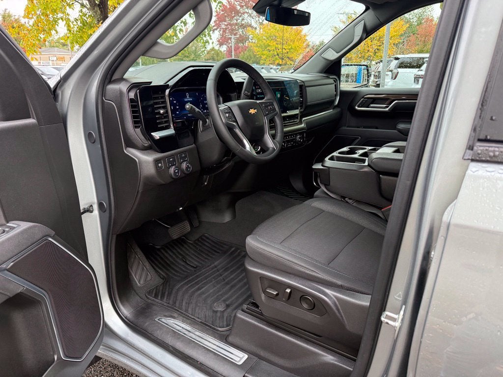 2025 Chevrolet Silverado 1500 LT (2FL)