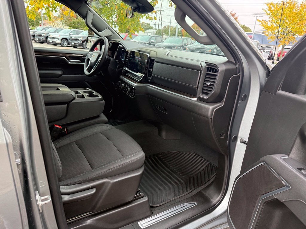 2025 Chevrolet Silverado 1500 LT (2FL)