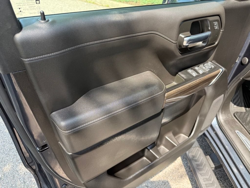 2022 Chevrolet Silverado 1500 LTD LT (2FL)