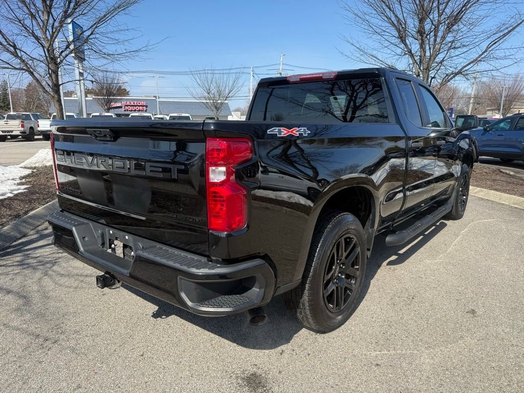 2023 Chevrolet Silverado 1500 Custom