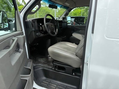 2025 Chevrolet Express Cargo WT
