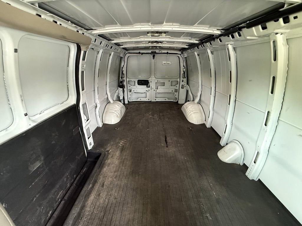 2025 Chevrolet Express Cargo WT