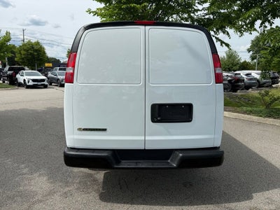2025 Chevrolet Express Cargo WT