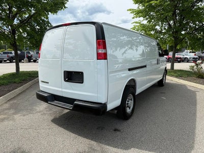 2025 Chevrolet Express Cargo WT