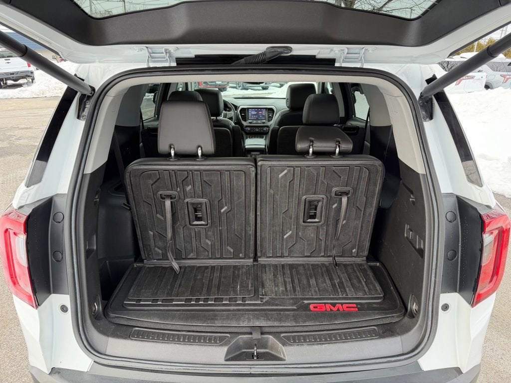2023 GMC Acadia AT4