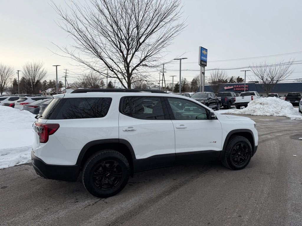 2023 GMC Acadia AT4