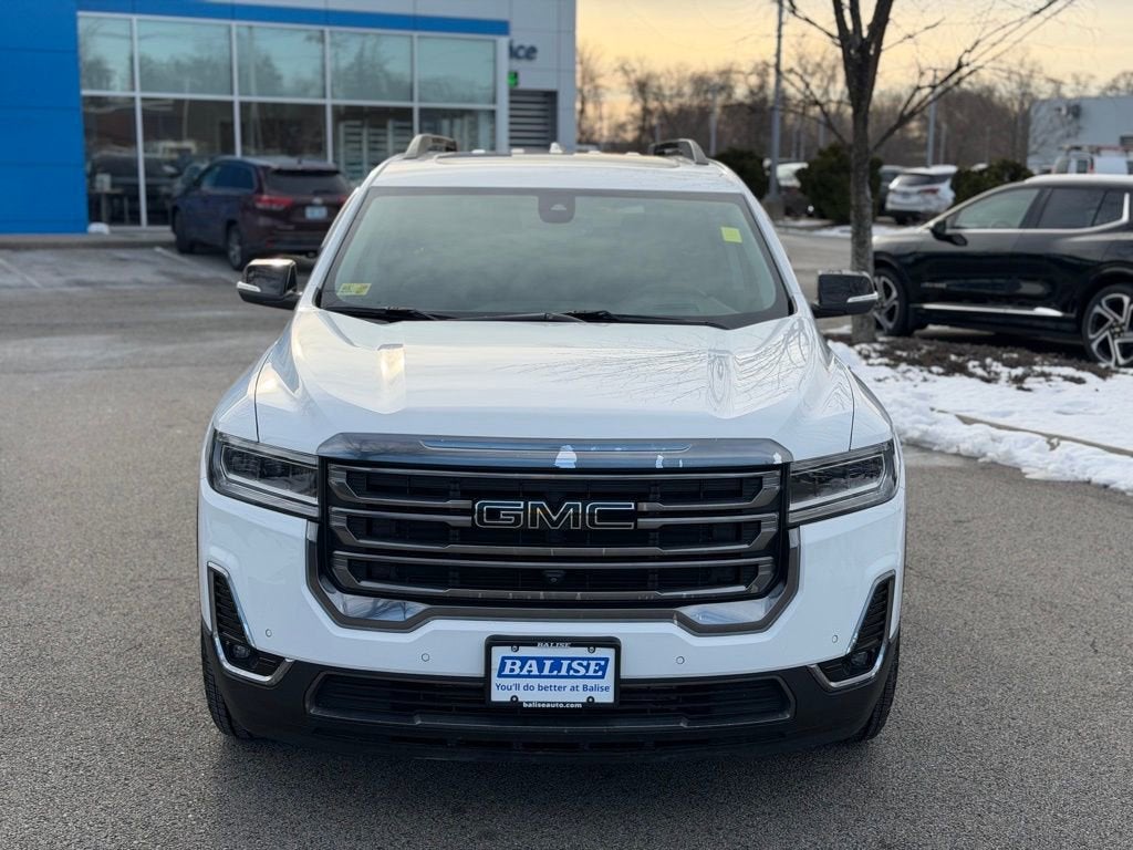 2023 GMC Acadia AT4