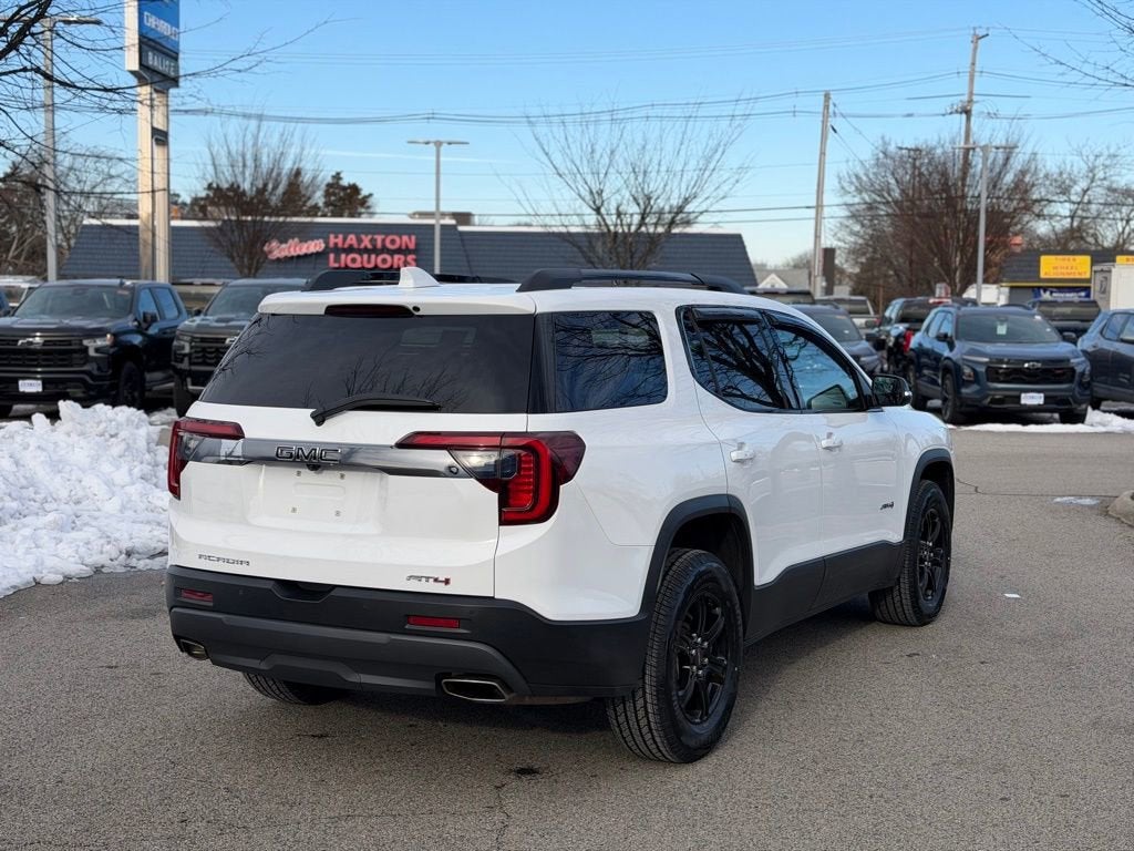 2023 GMC Acadia AT4