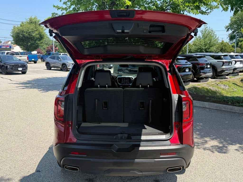 2023 GMC Acadia SLT