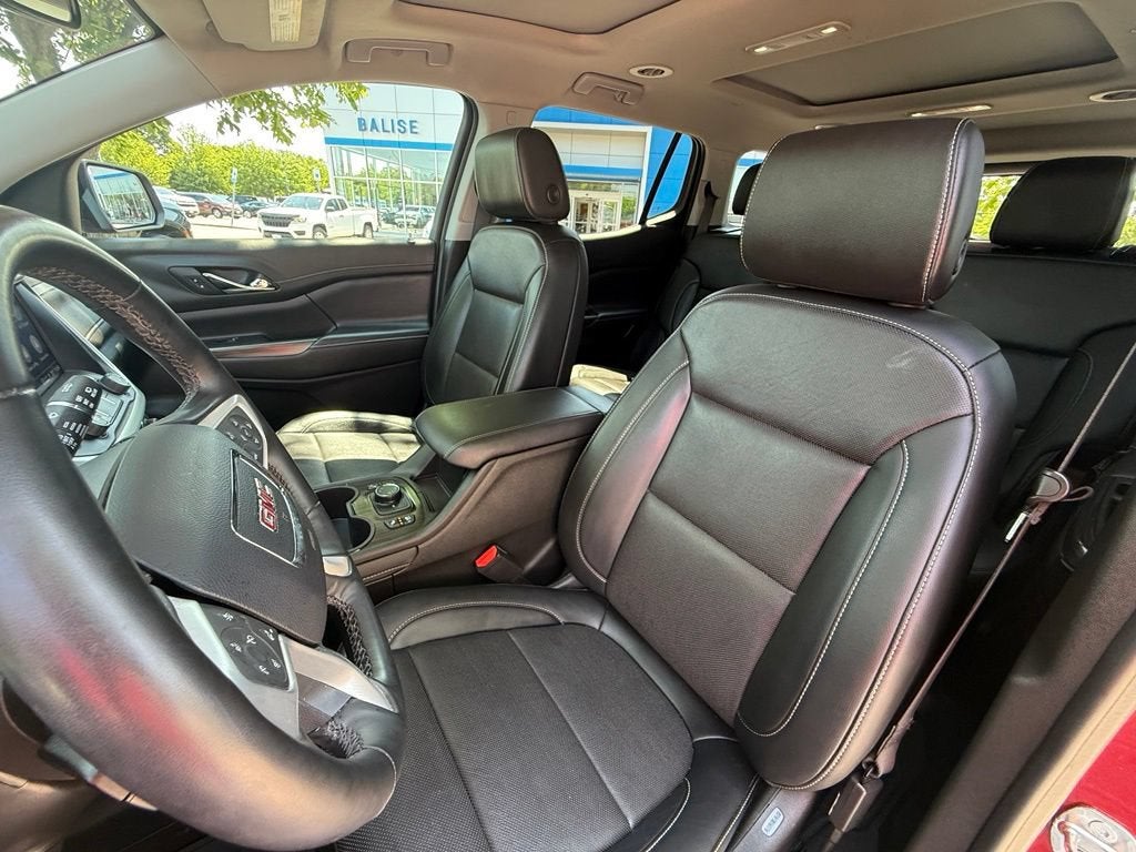 2023 GMC Acadia SLT