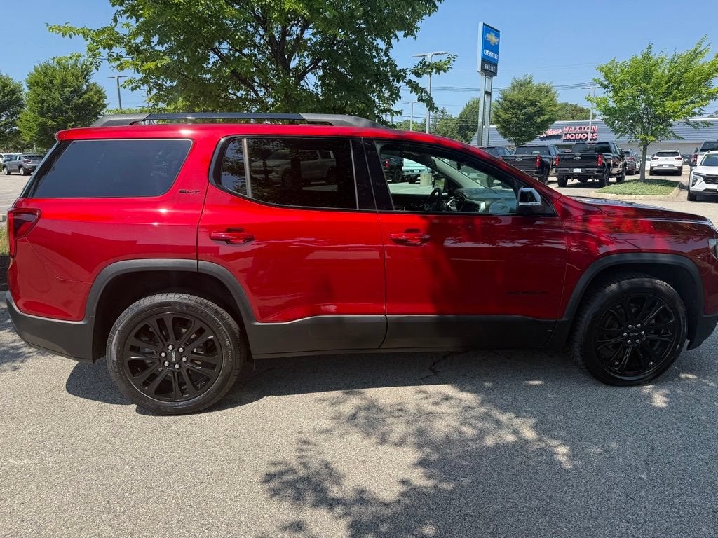 2023 GMC Acadia SLT