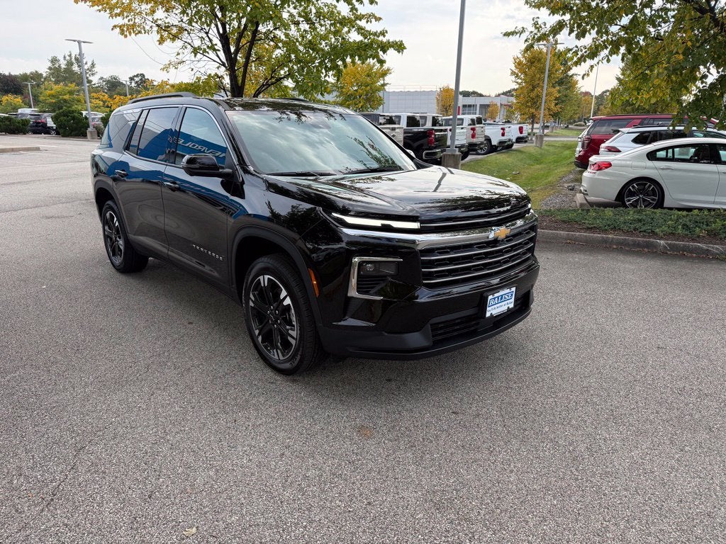 2027 Chevrolet Traverse LT