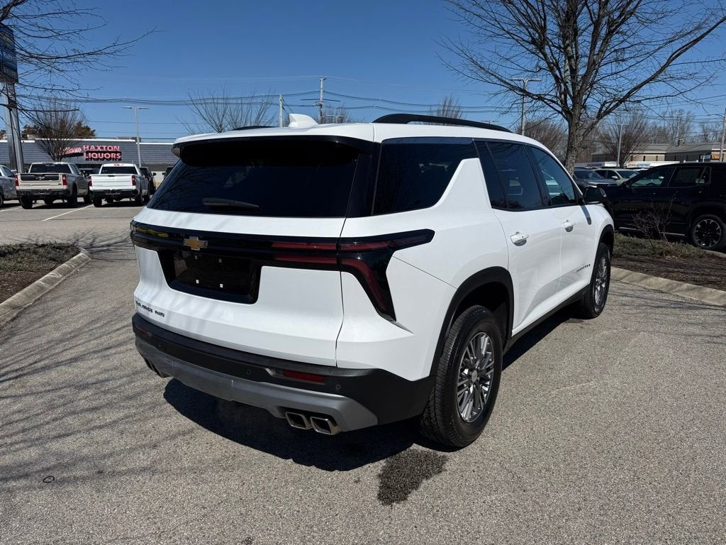 2025 Chevrolet Traverse LT