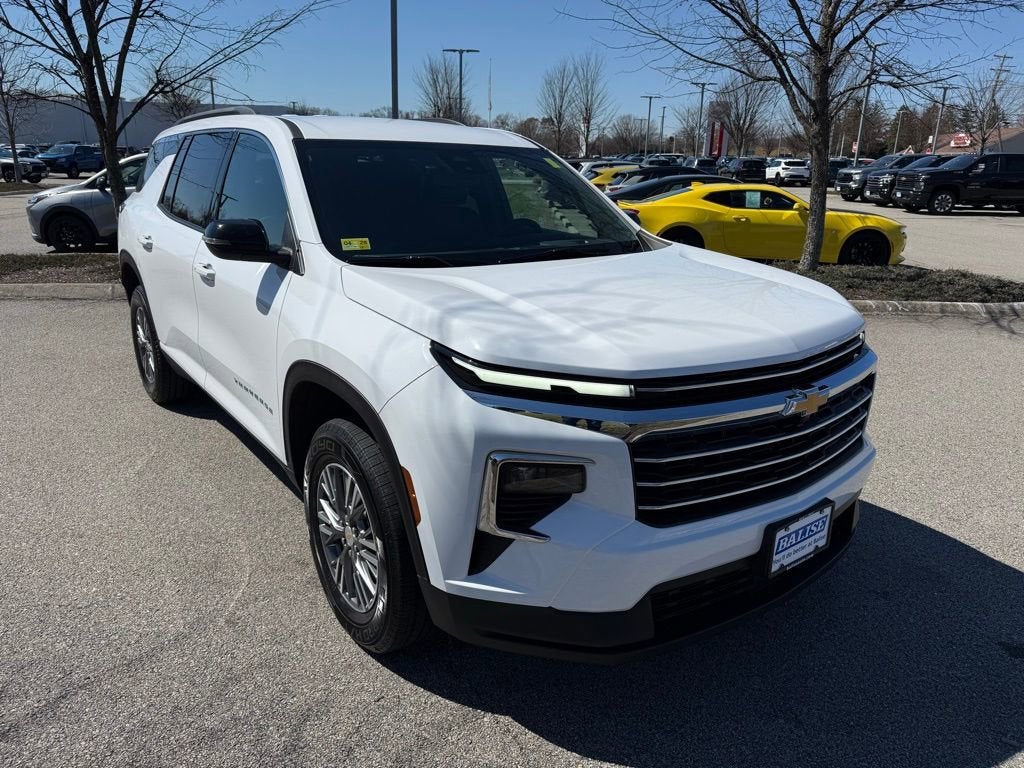 2025 Chevrolet Traverse LT