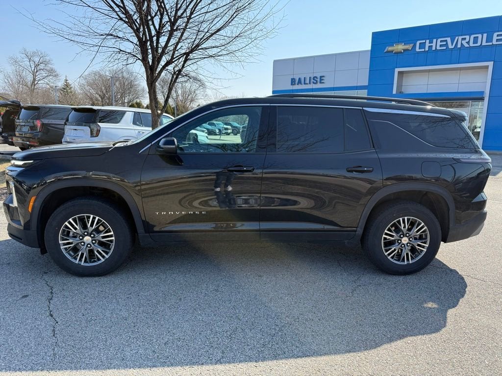 2025 Chevrolet Traverse LT