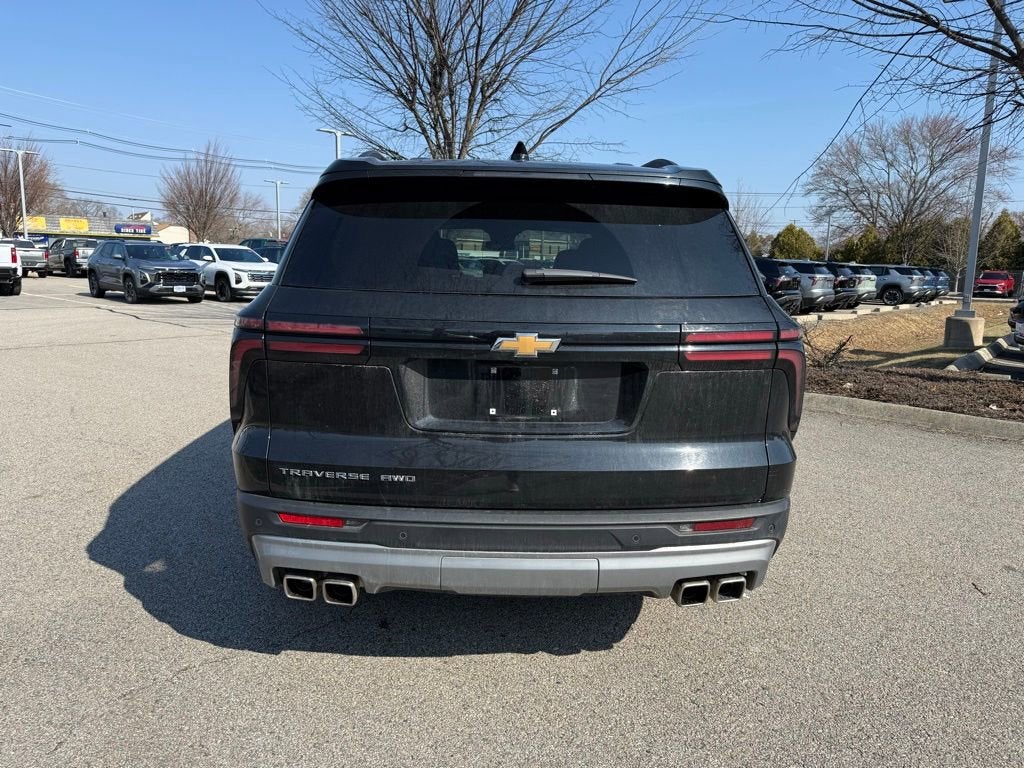 2025 Chevrolet Traverse LT