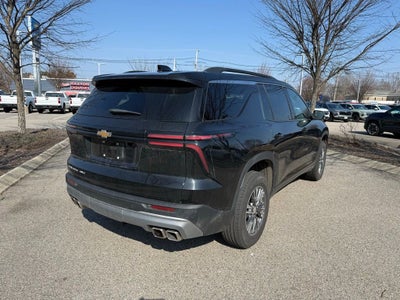 2025 Chevrolet Traverse LT
