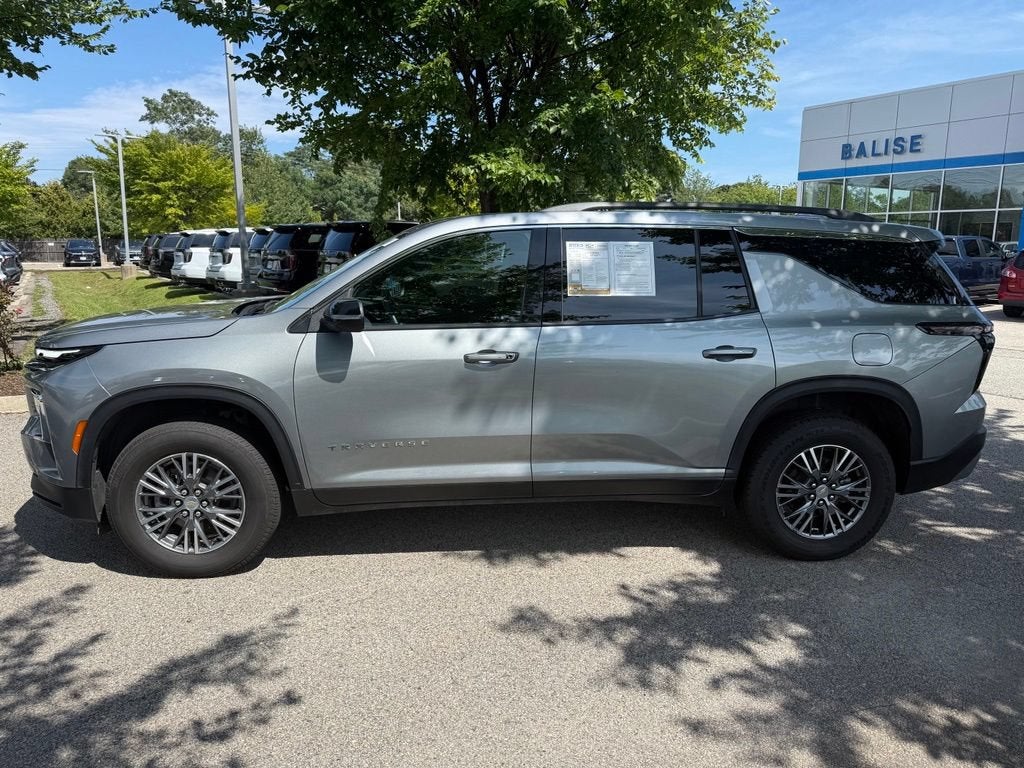 2025 Chevrolet Traverse LT