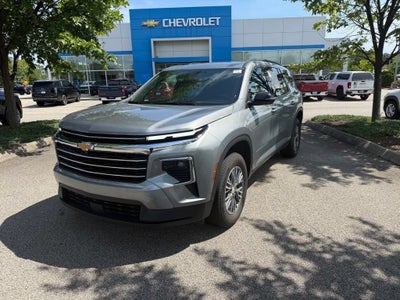 2025 Chevrolet Traverse LT
