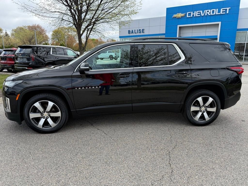 2023 Chevrolet Traverse LT Leather