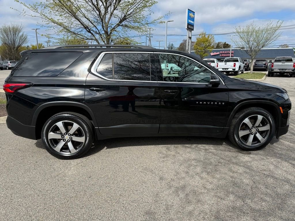 2023 Chevrolet Traverse LT Leather