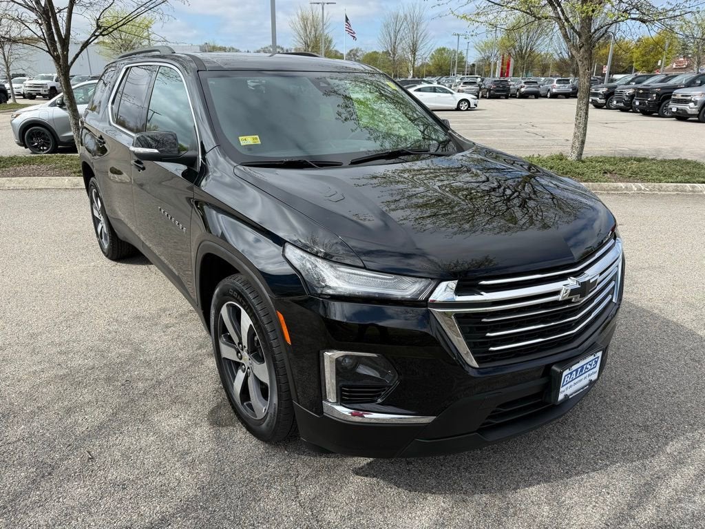 2023 Chevrolet Traverse LT Leather