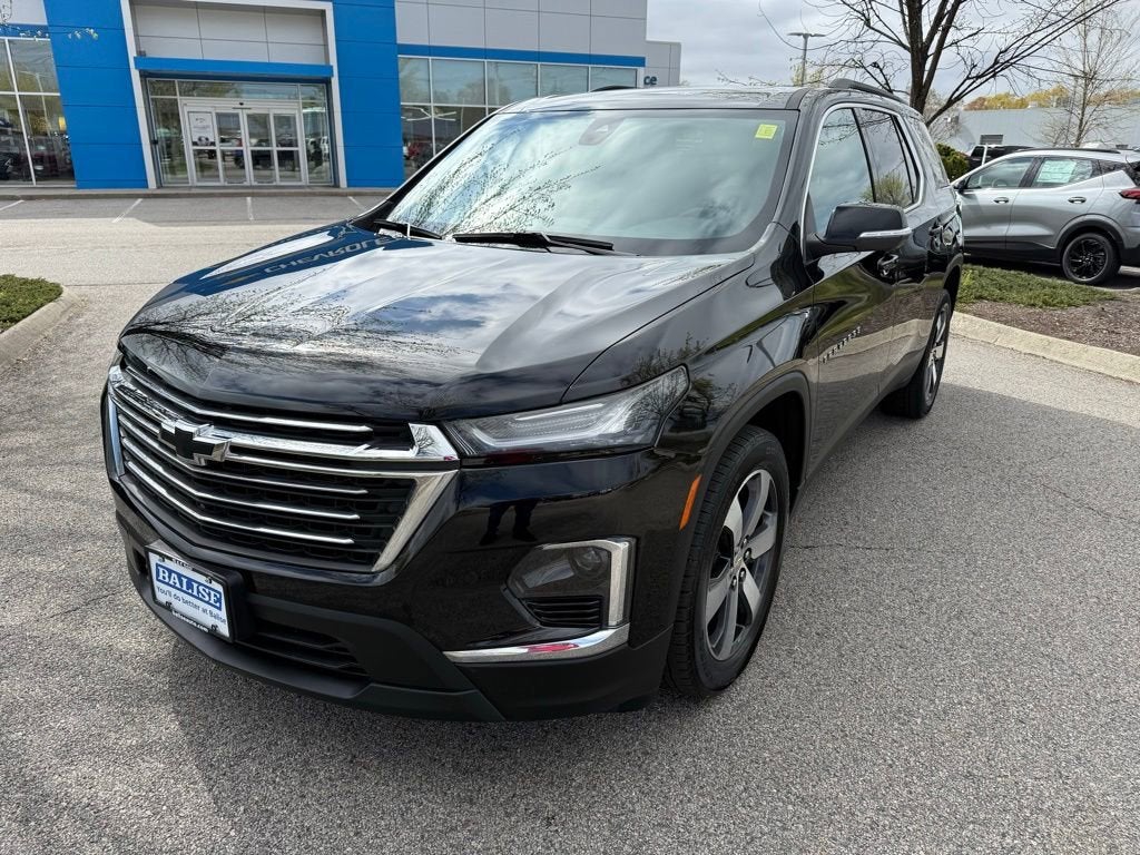 2023 Chevrolet Traverse LT Leather
