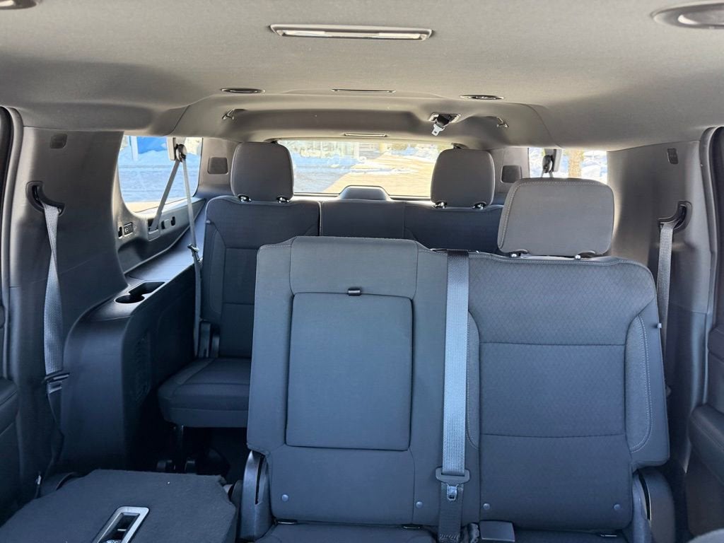 2023 Chevrolet Suburban LS