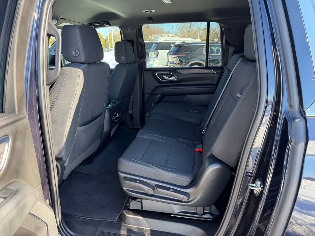 2023 Chevrolet Suburban LS