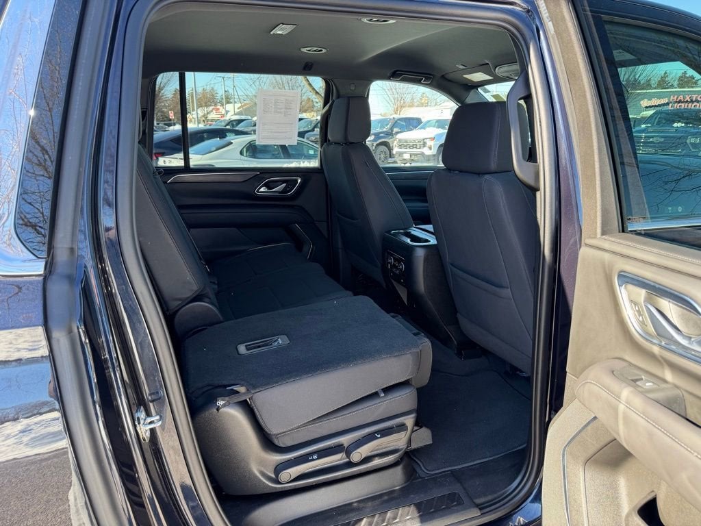 2023 Chevrolet Suburban LS