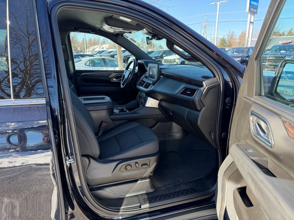 2023 Chevrolet Suburban LS