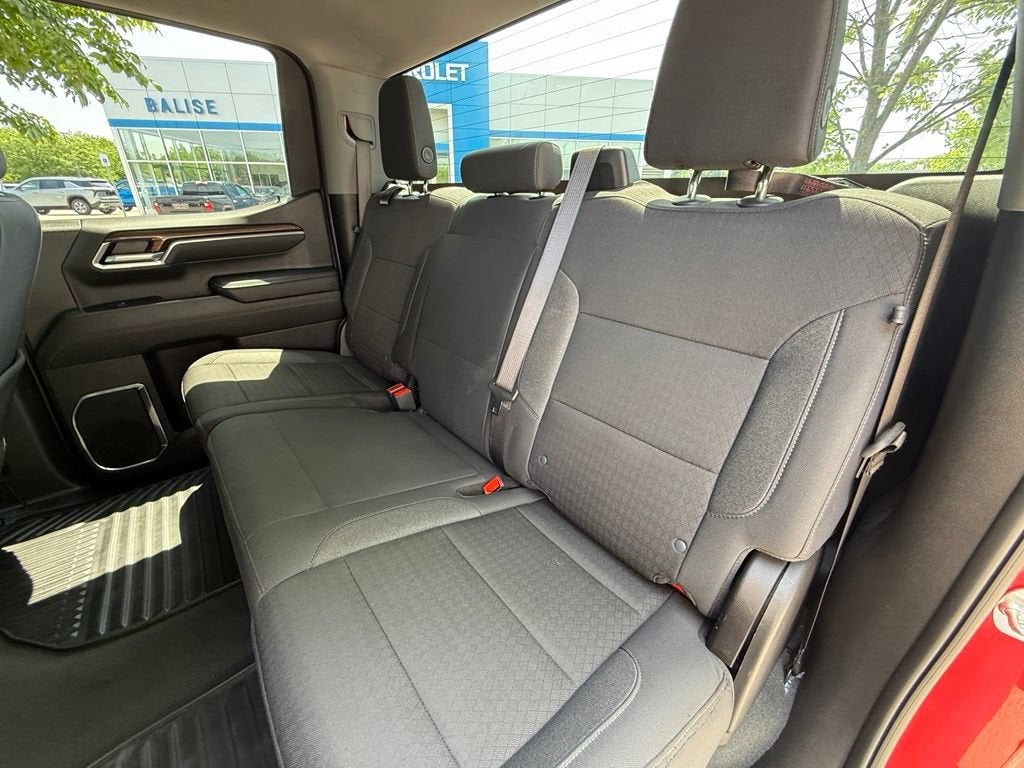 2025 Chevrolet Silverado 1500 LT