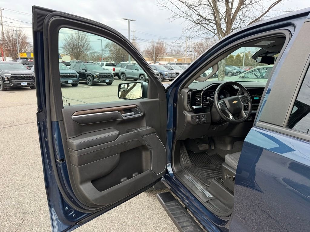 2022 Chevrolet Silverado 1500 LT (2FL)