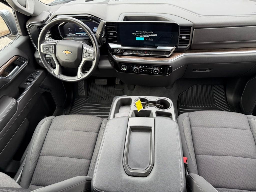 2022 Chevrolet Silverado 1500 LT (2FL)