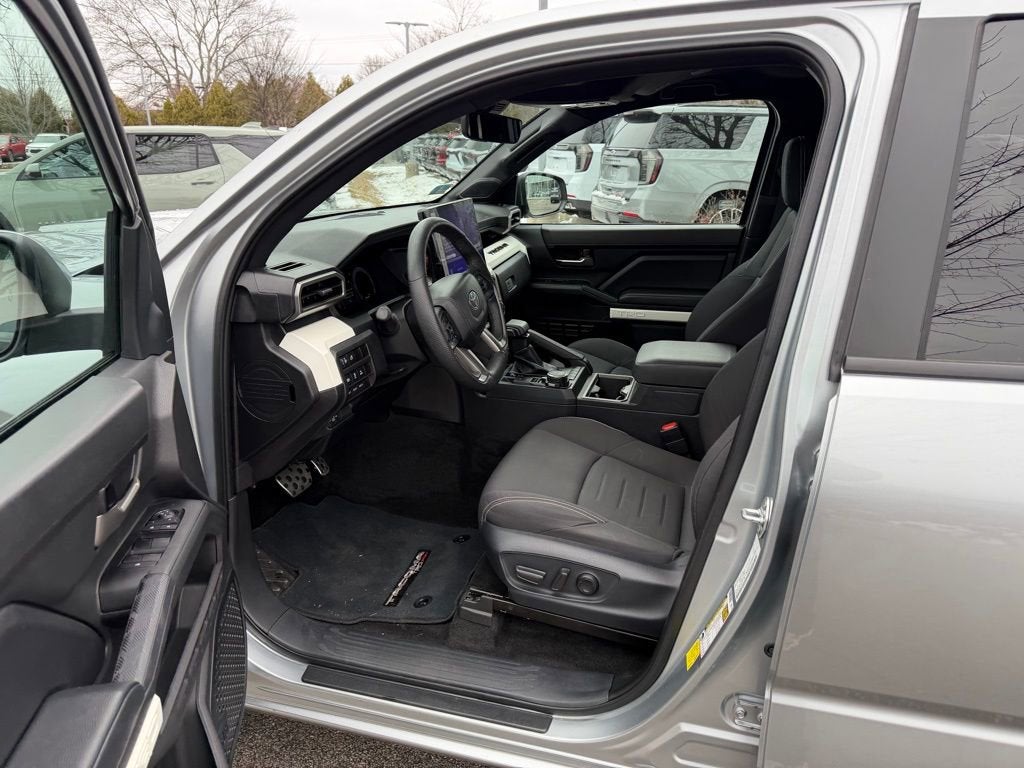 2024 Toyota Tacoma 4WD SR5