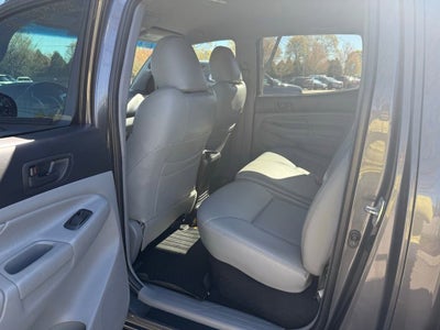 2013 Toyota Tacoma 4WD Double Cab Short Bed V6 Manual (Natl)