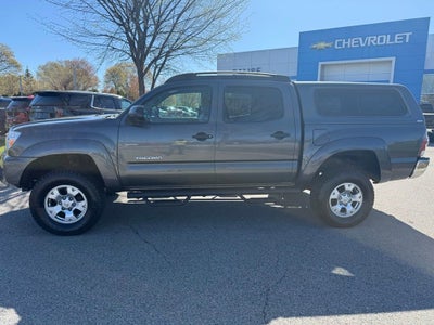 2013 Toyota Tacoma 4WD Double Cab Short Bed V6 Manual (Natl)