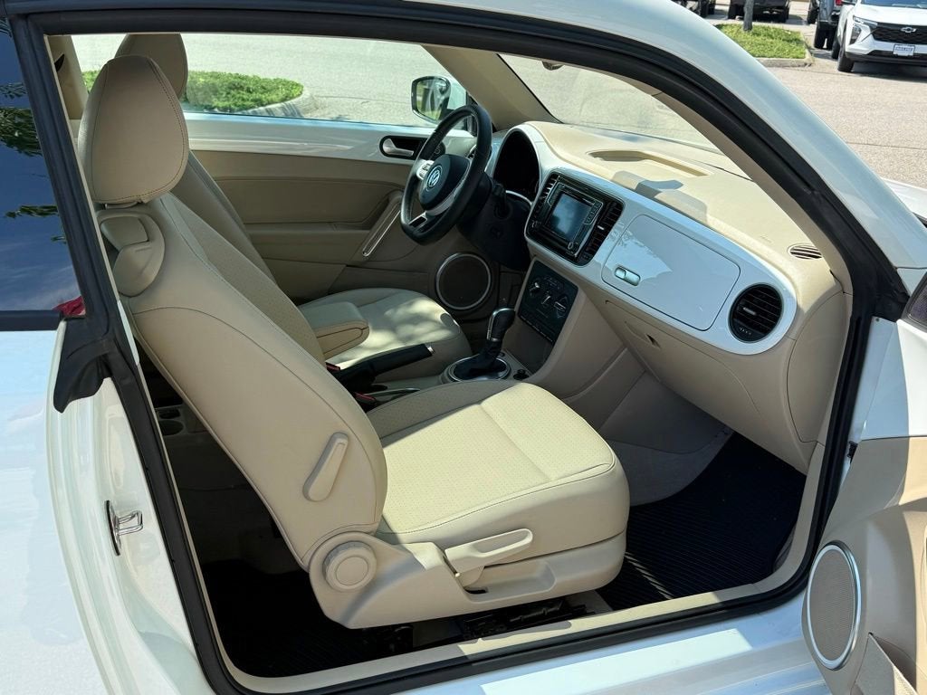 2016 Volkswagen Beetle 1.8T SE