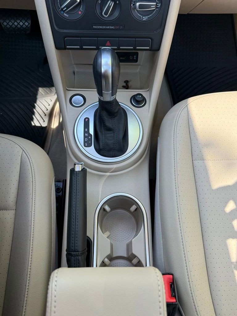 2016 Volkswagen Beetle 1.8T SE