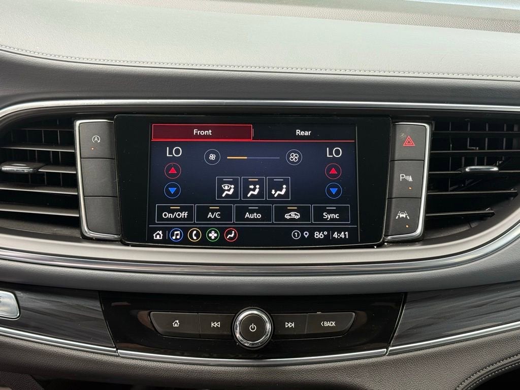 2023 Buick Enclave Essence
