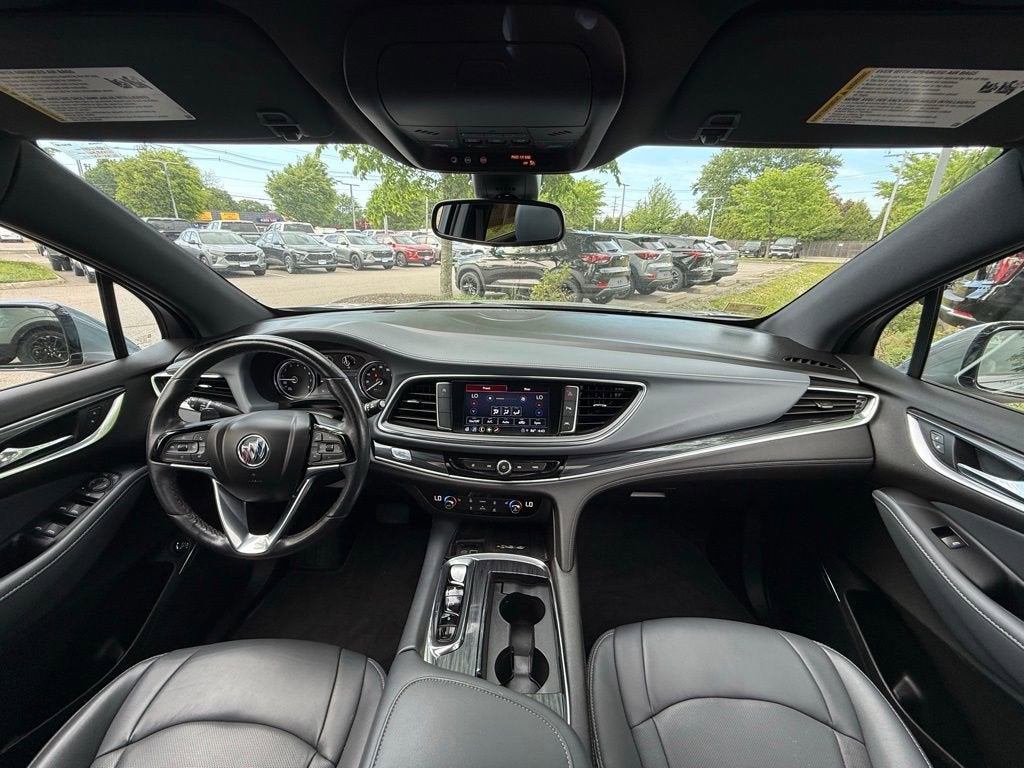2023 Buick Enclave Essence