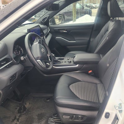 2024 Toyota Highlander LE