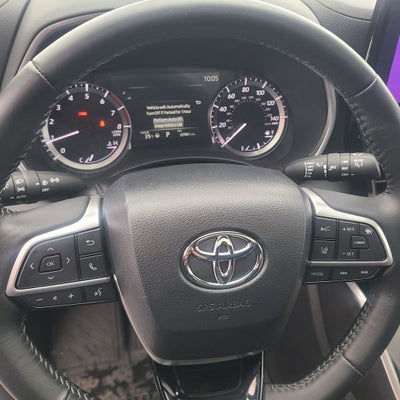 2024 Toyota Highlander LE