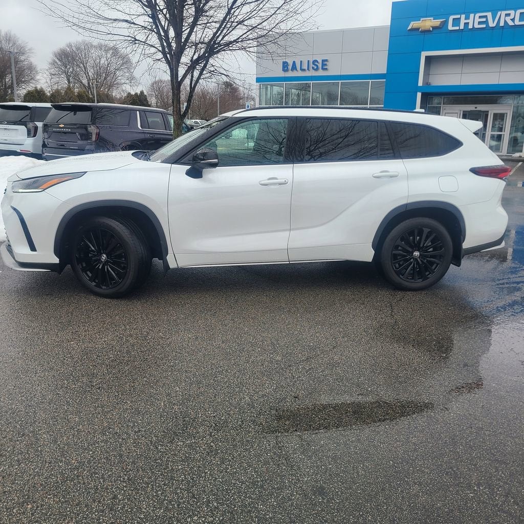 2024 Toyota Highlander LE