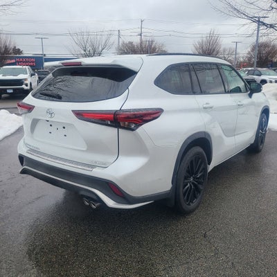 2024 Toyota Highlander LE