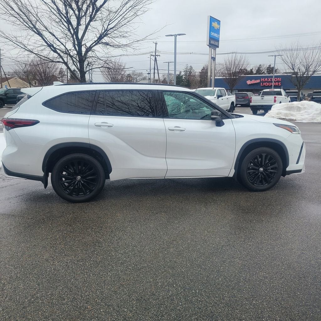 2024 Toyota Highlander LE