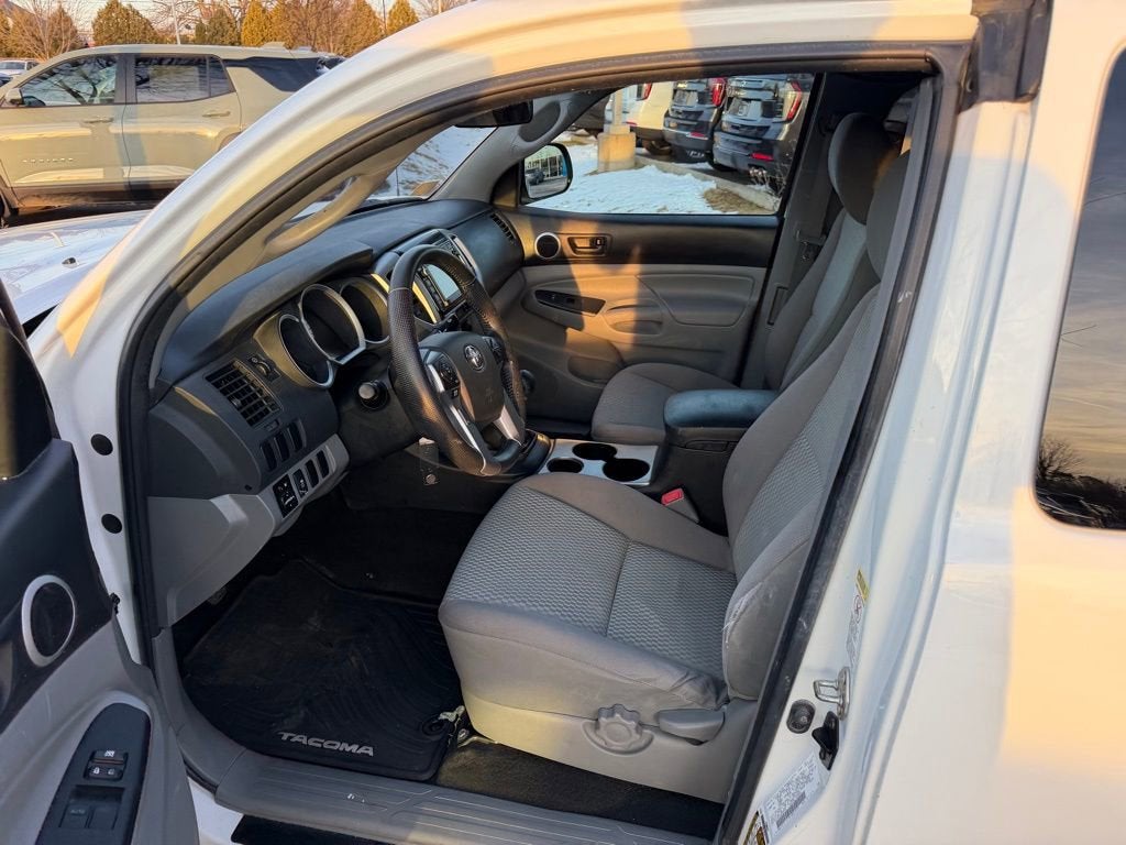 2014 Toyota Tacoma 2WD Access Cab Standard Bed I4 Manual (Natl)